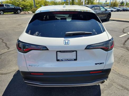 Used 2025 Honda HR-V Sport image 5