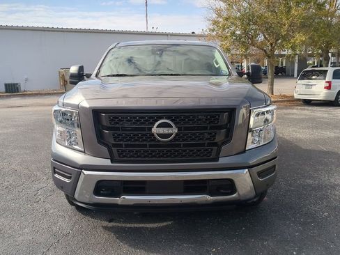 Used 2024 Nissan Titan SV w/ SV Convenience Package image 9