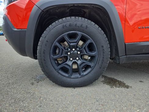 Used 2021 Jeep Cherokee Trailhawk w/ Trailer Tow Group AWD/4WD image 10