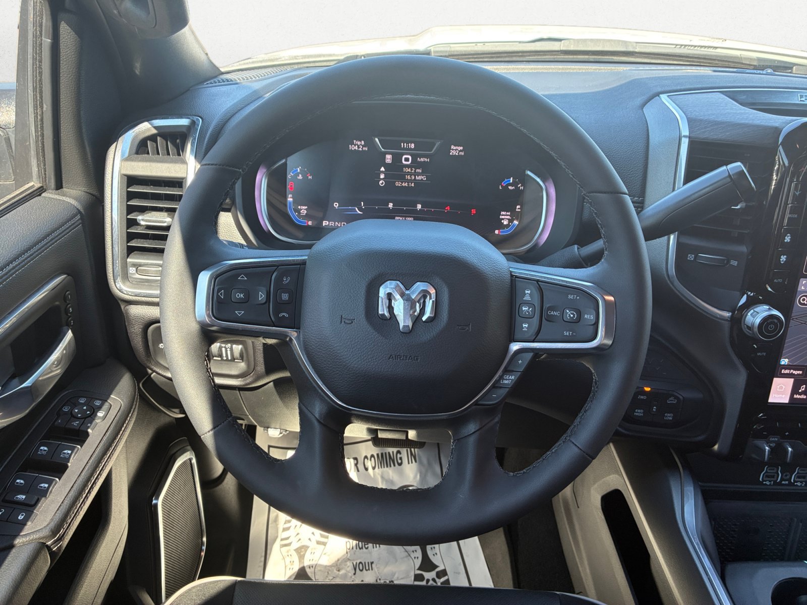Used 2025 RAM 2500 Laramie AWD/4WD image 9