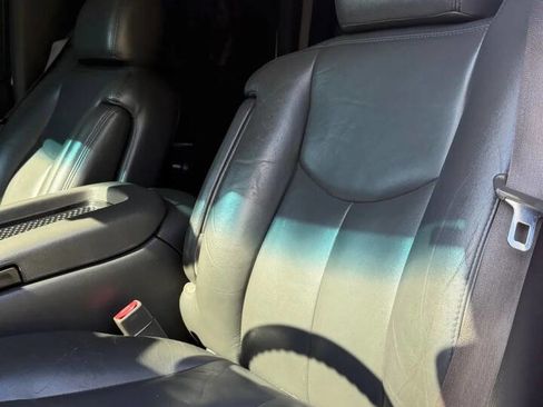 Used 2005 GMC Sierra 2500 SLT w/ Heavy-Duty Power Package image 15