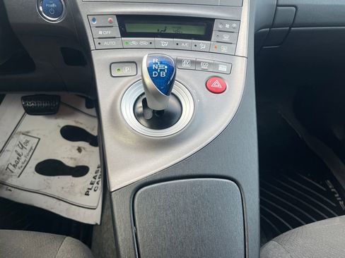 Used 2015 Toyota Prius Three image 18