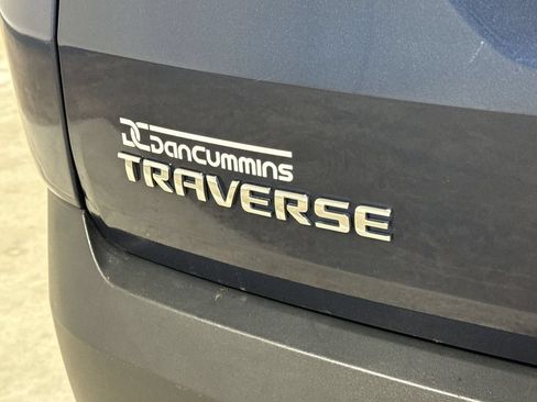 Used 2023 Chevrolet Traverse LT FWD image 26