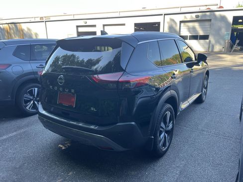 Certified 2023 Nissan Rogue SL w/ SL Premium Package FWD image 3