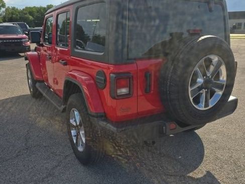 Used 2023 Jeep Wrangler Unlimited Sahara w/ Cold Weather Group AWD/4WD image 6
