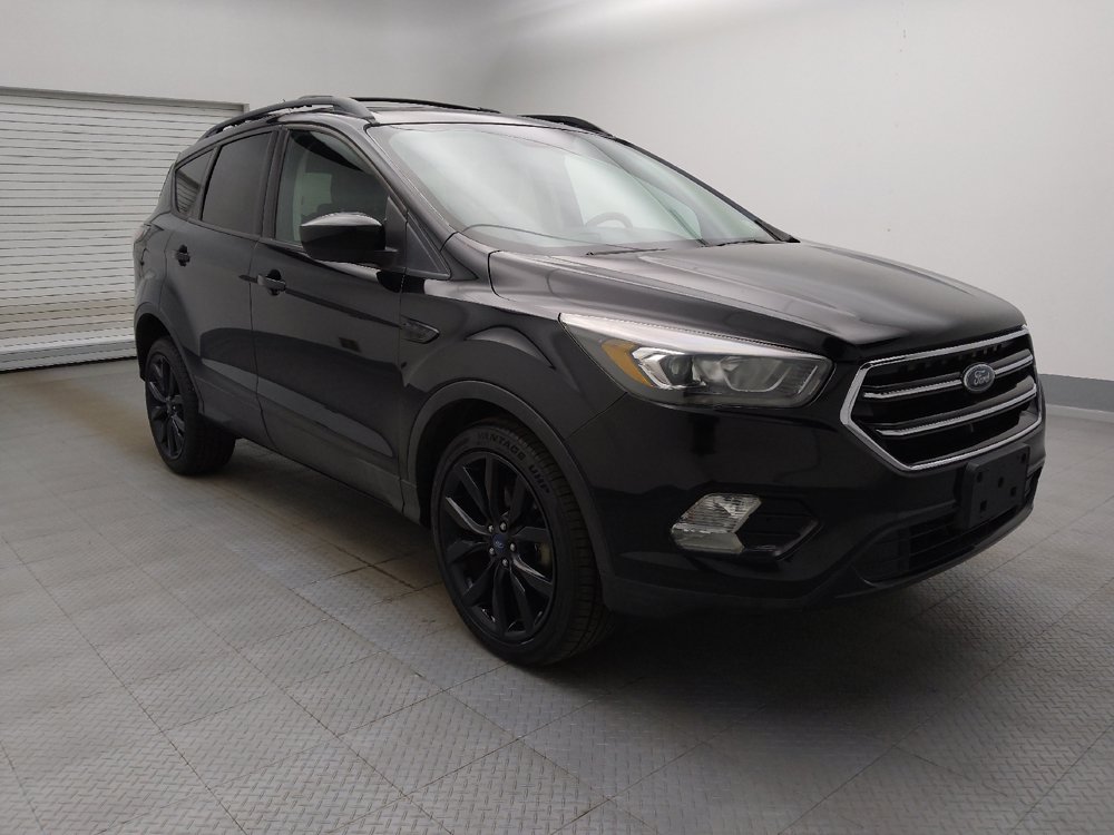 Used 2017 Ford Escape SE w/ Equipment Group 201A FWD image 13