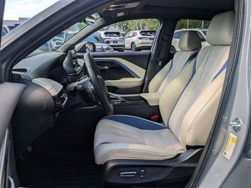 Used 2025 Acura ADX A-Spec image 9