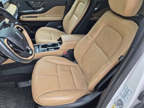 Used 2020 Lincoln Corsair Reserve w/ Appearance Package FWD image 16