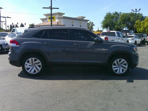 Used 2020 Volkswagen Atlas Cross Sport SE w/ Panoramic Sunroof Package image 36