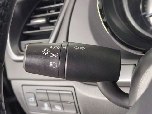 Used 2022 MAZDA CX-9 Touring image 29