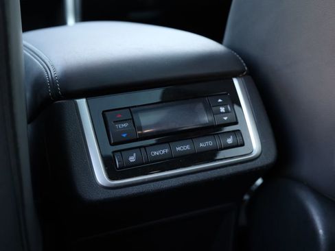 Used 2019 Subaru Ascent Limited AWD/4WD image 28