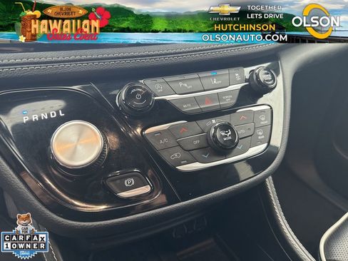 Used 2025 Chrysler Pacifica Limited image 21