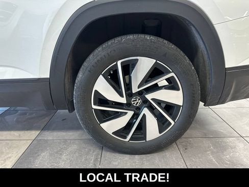 Used 2024 Volkswagen Atlas SE AWD/4WD image 4