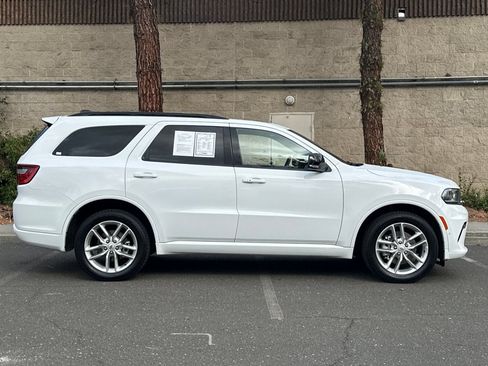Used 2025 Dodge Durango GT AWD/4WD image 2