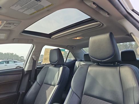 Used 2017 Toyota Corolla L image 34