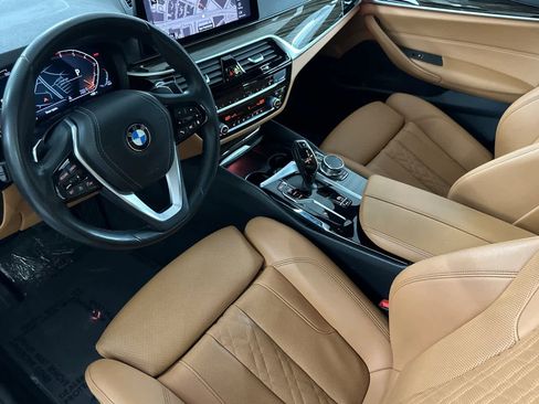 Used 2023 BMW 530i 530i w/ Convenience Package image 11