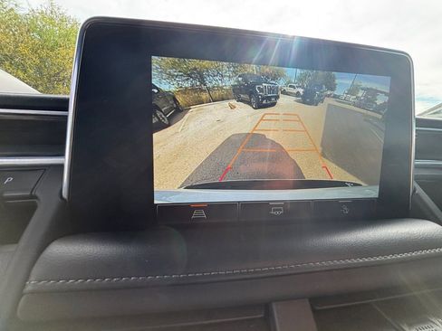 Used 2022 GMC Yukon XL SLE w/ Max Trailering Package image 8