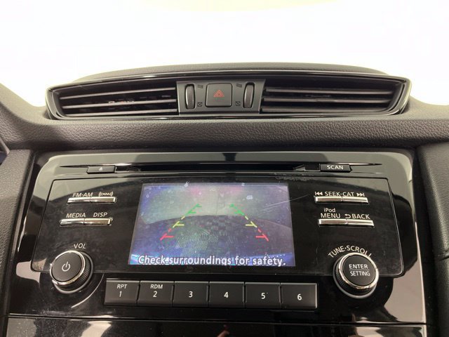 Used 2017 Nissan Rogue S AWD/4WD image 24
