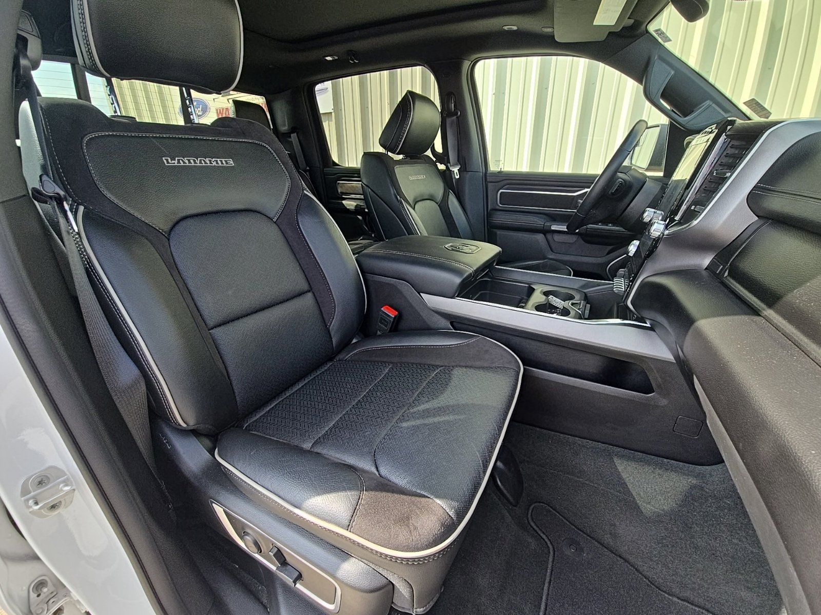 Used 2023 RAM 1500 Laramie AWD/4WD image 12