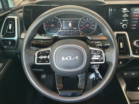 Used 2022 Kia Sorento LX AWD/4WD image 27