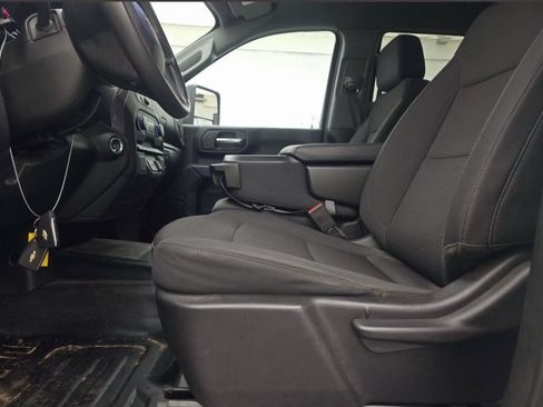Used 2024 Chevrolet Silverado 3500 W/T image 8