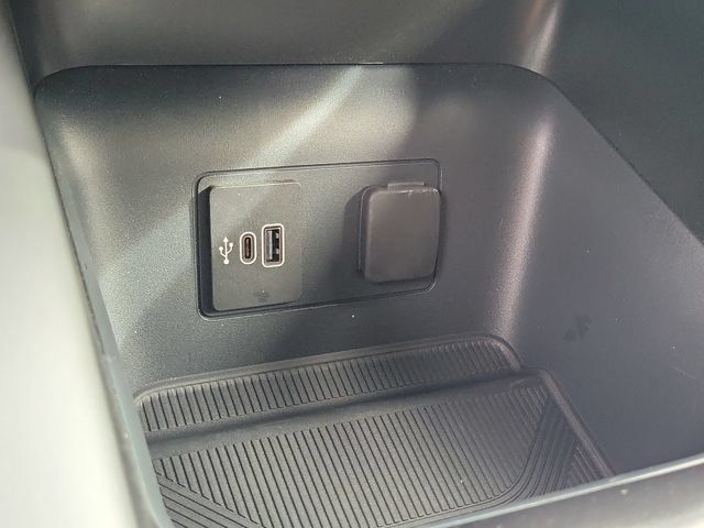 Used 2026 Ford Explorer Active RWD image 10