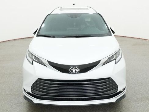New 2026 Toyota Sienna Limited FWD image 15