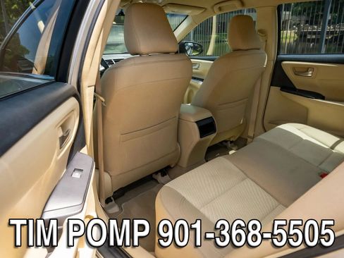 Used 2015 Toyota Camry LE FWD image 12
