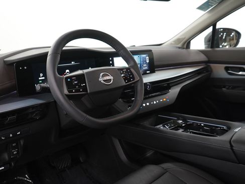 Used 2025 Nissan Murano Platinum w/ Cargo Package AWD/4WD image 27
