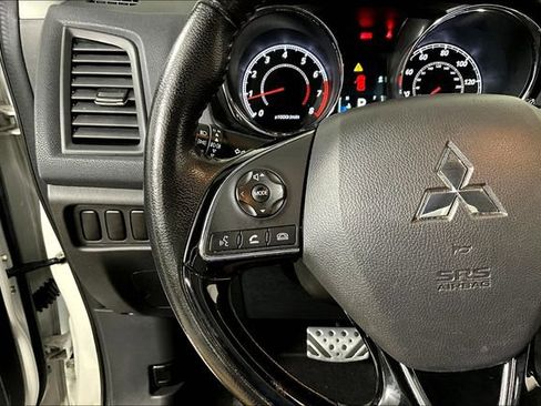 Used 2019 Mitsubishi Outlander Sport SE image 18