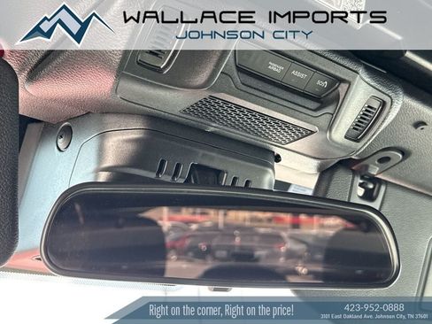 Used 2024 Jeep Wrangler Unlimited w/ Convenience Group AWD/4WD image 18