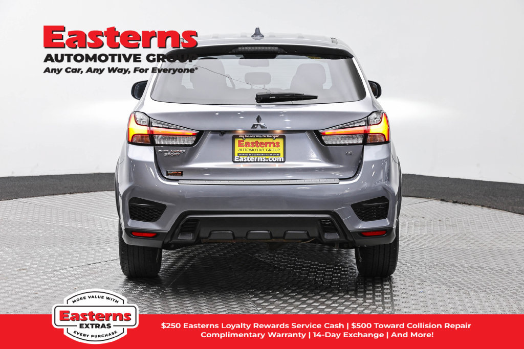 Used 2022 Mitsubishi Outlander Sport SE FWD image 7