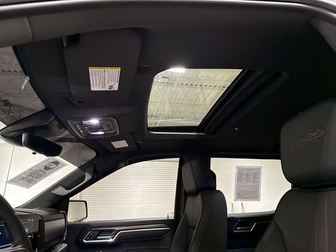 Used 2025 Chevrolet Silverado 1500 High Country w/ Midnight Edition image 20