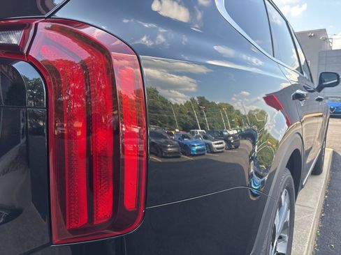 Used 2022 Kia Telluride S image 6