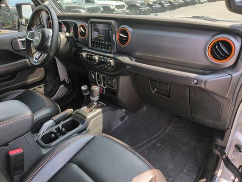 Used 2022 Jeep Gladiator Mojave w/ Trailer Tow Package AWD/4WD image 38