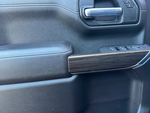 Used 2021 Chevrolet Silverado 1500 LT Trail Boss image 10