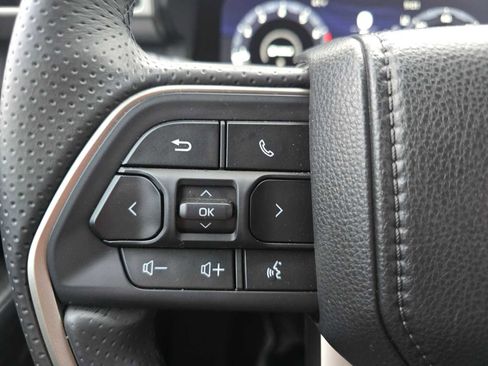 Certified 2025 Toyota 4Runner TRD Off-Road image 34