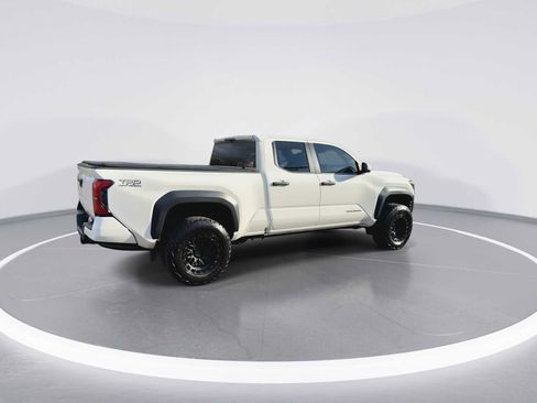 Used 2024 Toyota Tacoma TRD Off-Road image 8