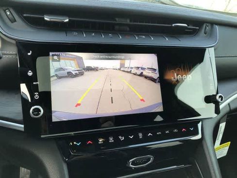 New 2026 Jeep Grand Cherokee Altitude image 20