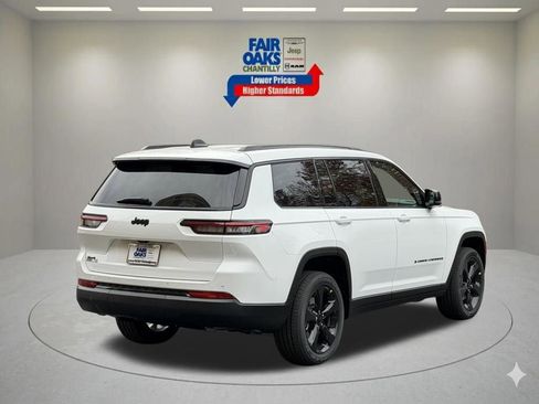 New 2025 Jeep Grand Cherokee L Laredo image 6