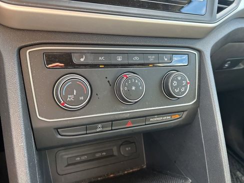 Certified 2023 Volkswagen Atlas SE image 28