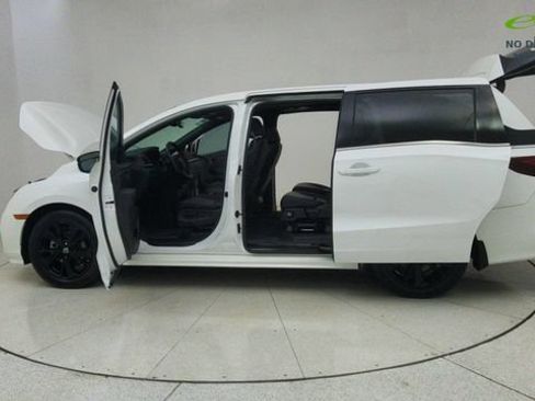 Used 2023 Honda Odyssey Sport image 76