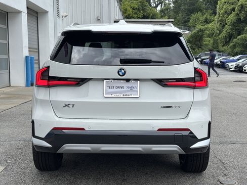 Used 2026 BMW X1 xDrive28i w/ Technology Package AWD/4WD image 3