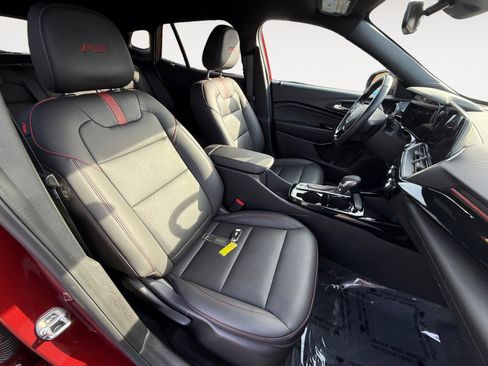 Used 2024 Chevrolet Trax RS w/ Driver Confidence Package image 19