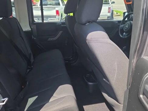Used 2016 Jeep Wrangler Unlimited Sport AWD/4WD image 11