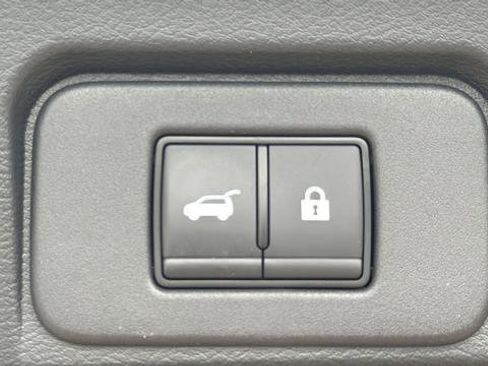 Used 2024 Nissan Rogue SV w/ SV Premium Package AWD/4WD image 24