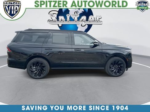 Used 2025 Lincoln Navigator Reserve w/ Jet Appearance Package AWD/4WD image 10