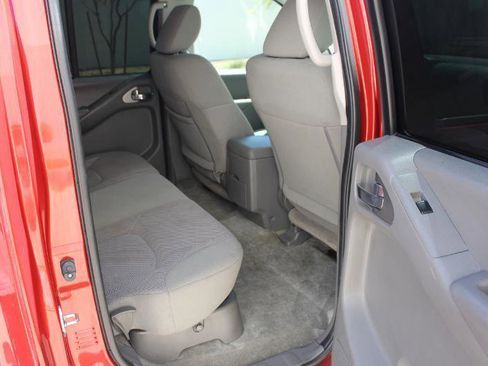 Used 2018 Nissan Frontier SV w/ Value Truck Package image 15