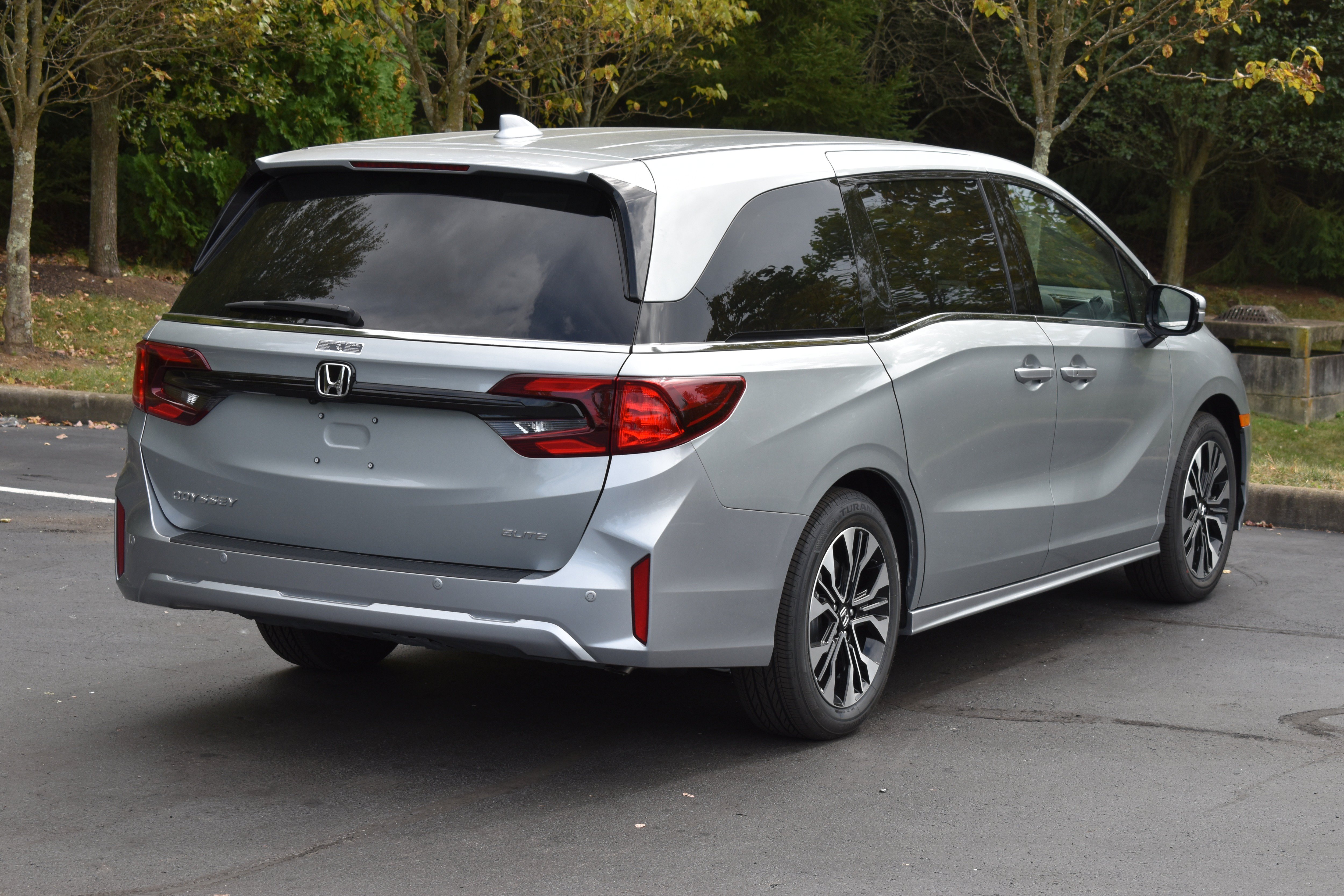 New 2027 Honda Odyssey Elite image 8