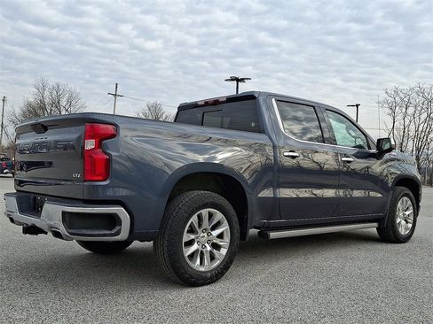 Used 2022 Chevrolet Silverado 1500 LTZ w/ LTZ Premium Package image 9